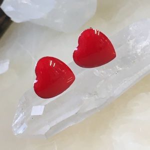 🎈Sale 🎈2 for $10 NWOT minimalist small red hearts silver post earrings